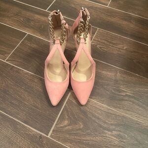 ANTONIO MELANI Pink Heels with Gold Chain Accent